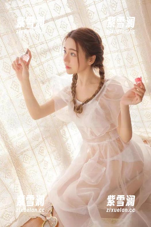 CANDY糖果画报 – Sukki办公室写真集限量发布，免费下载畅享她的艺术表达！