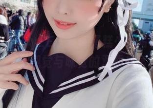 免费下载ElyEE子草莓蛋糕少女写真原图，享受视觉与味觉的双重盛宴！