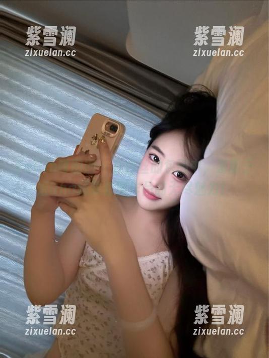 Feilin嗲囡囡-于姬Una Feilin嗲囡囡 - 在白丝的包围中,发现于姬Una精致套图作品的无尽魅力!