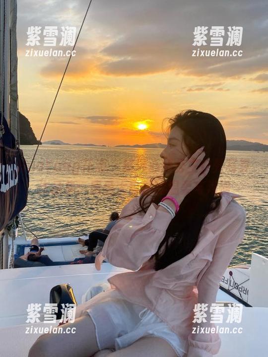 HuaYang花漾-心妍公主 HuaYang花漾 - 精选心妍公主户外写真作品集:感受大自然的温柔与浪漫