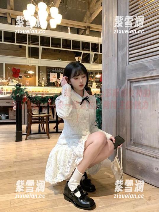 MFStar模范学院-Laura苏雨彤 MFStar模范学院 - Laura苏雨彤女神的福利原图,快来一睹这位时尚博主的魅力!