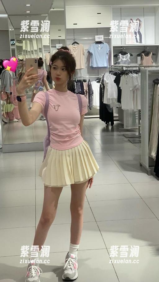 MiStar魅妍社-娜露Selena MiStar魅妍社 - 娜露Selena的私房吊带系列,原图到底有多撩?快来围观!