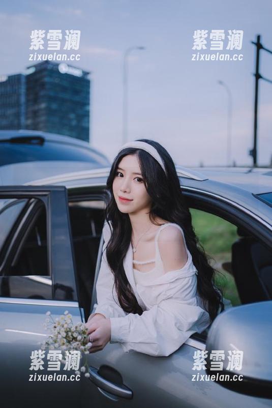 MyGirl美媛馆-伊雨蔓Fiona MyGirl美媛馆 - 下载伊雨蔓Fiona教室中的绝美写真作品,让这个艺术瞬间永久珍藏!