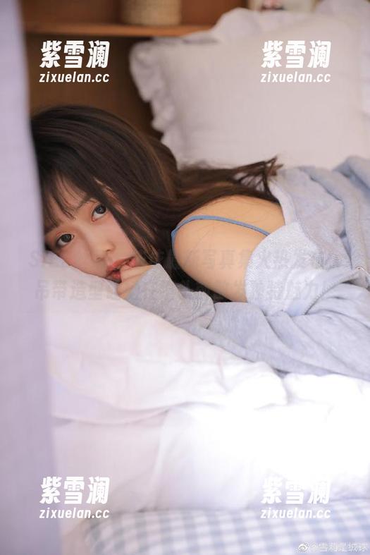 SIEE丝意-依依 SIEE丝意 - 依依最新写真集火热发布,吊带造型让她在镜头前散发独特魅力!