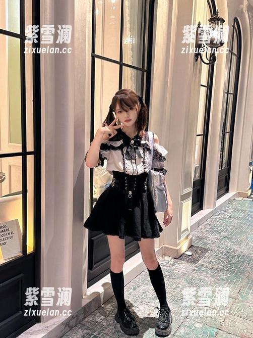 TGOD推女神 - 施忆佳Kitty酱的校服写真分享：把青春的印记定格于每一个瞬间