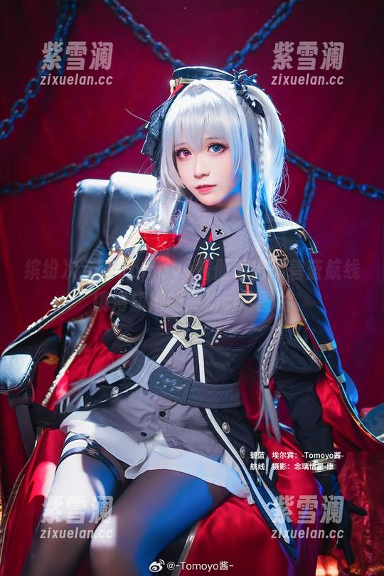 Tomoyo酱 缤纷次元:Tomoyo酱倾情出演碧蓝航线镇海旗袍的高清cos图片