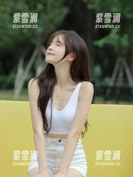TouTiao头条女神-刘瑾希 TouTiao头条女神 - 刘瑾希最新毛衣写真,这波分享绝对让你心动不已!