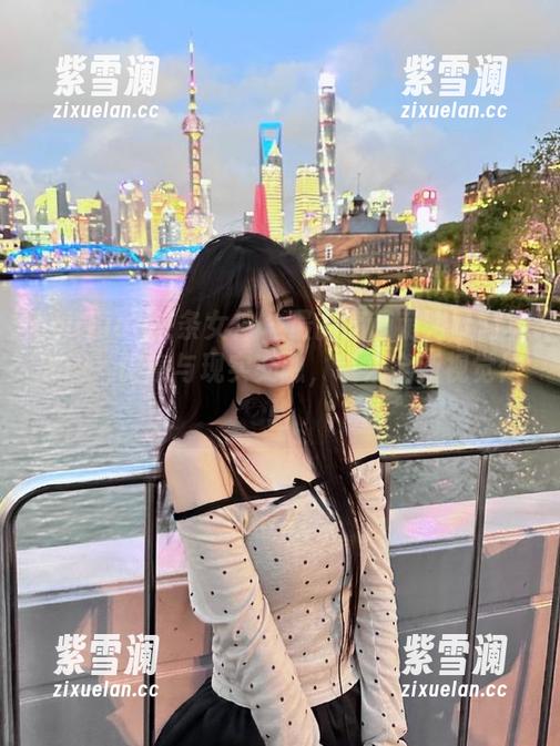 TouTiao头条女神-高萌萌 TouTiao头条女神 - 最新高萌萌浴缸写真美图,诗意与现实交融,带来全新视觉体验