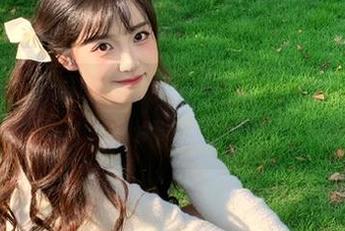 UGirls尤果网 – 从校园出发，探索乔依琳的摄影作品与套图创意