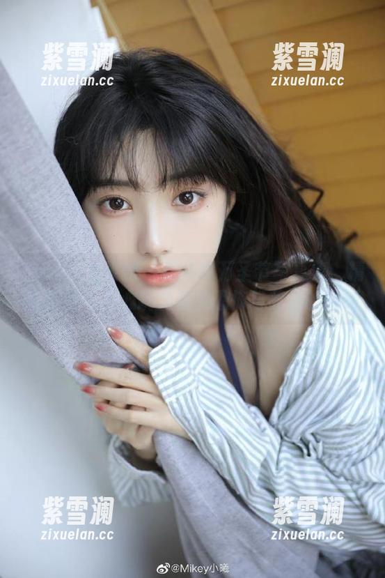 UGirls尤果网-乔依琳 UGirls尤果网 - 乔依琳万圣节写真集:精选那些令人心跳加速的恐怖与美丽的时刻