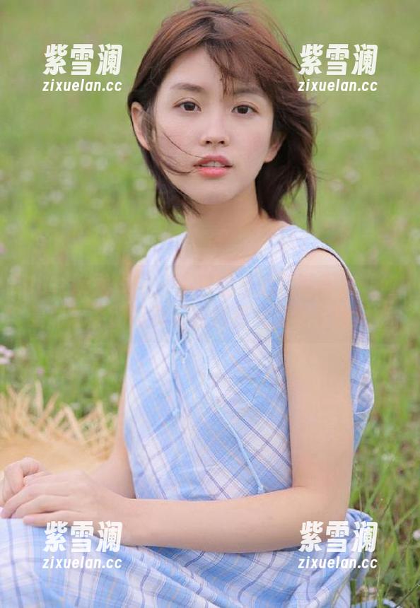 UGirls尤果网-何曼丽 UGirls尤果网 - 不容错过的精选图库:何曼丽水手服写真彰显青春气息与个性风格