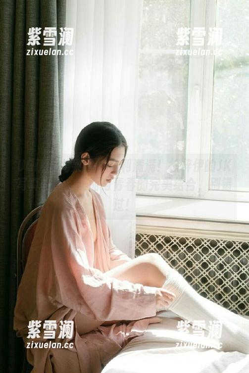 UGirls尤果网-徐梓伊 UGirls尤果网 - 福利满满!徐梓伊的JK写真作品,美丽与青春的完美结合,别错过!