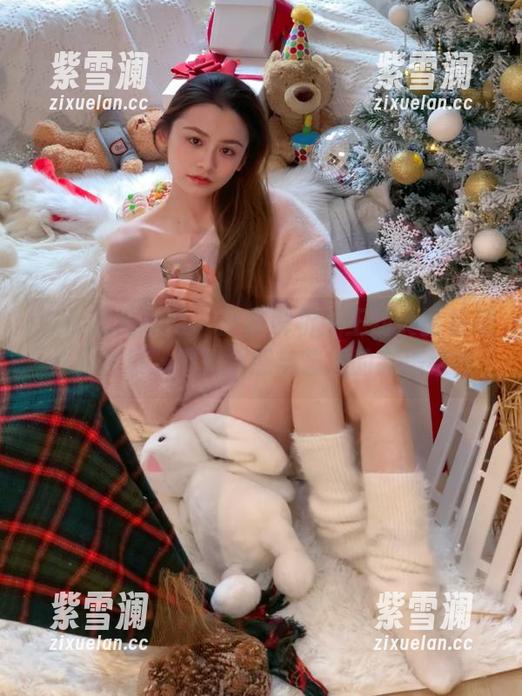 UGirls尤果网 - 原图解析：王幼贞比基尼作品合集，揭秘性感与艺术的完美结合