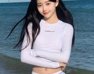UGirls尤果网 – 赵智妍眼镜无圣光图集，捕捉真实美丽的瞬间