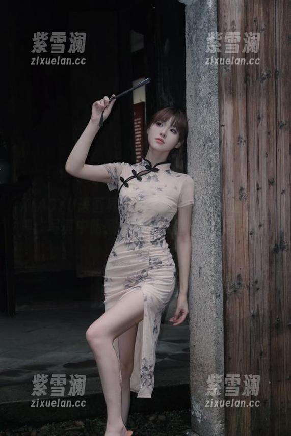 XIAOYU语画界-Miko酱 XIAOYU语画界 - 看!Miko酱的圣诞图集:写真中暗藏的欢乐惊喜与节日情怀!