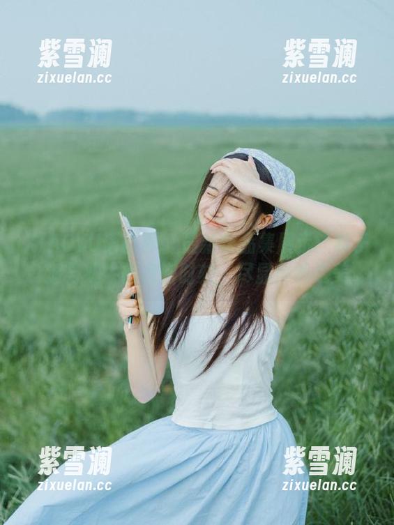 XIAOYU语画界-林子遥 XIAOYU语画界 - 最新作品集展示:林子遥与奶牛的亲密时刻,尽显自然之美