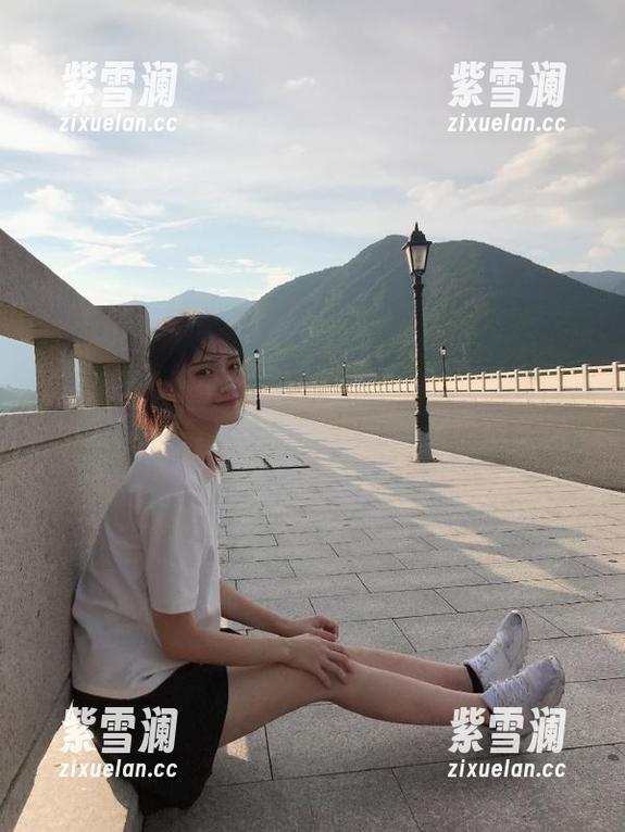 XINGYAN星颜社-林熙儿 XINGYAN星颜社 - 高清图集分享:林熙儿穿搭短裤,时尚博主完美演绎街头风