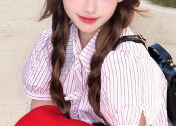 Xiuren秀人网 – 从宅女到职场女神：Cris_卓娅祺的职业装私房图包带你不走寻常路！