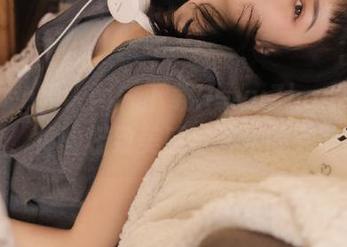 Xiuren秀人网 – 下载HeyuZhang女王写真，体验极致美感与艺术的完美结合