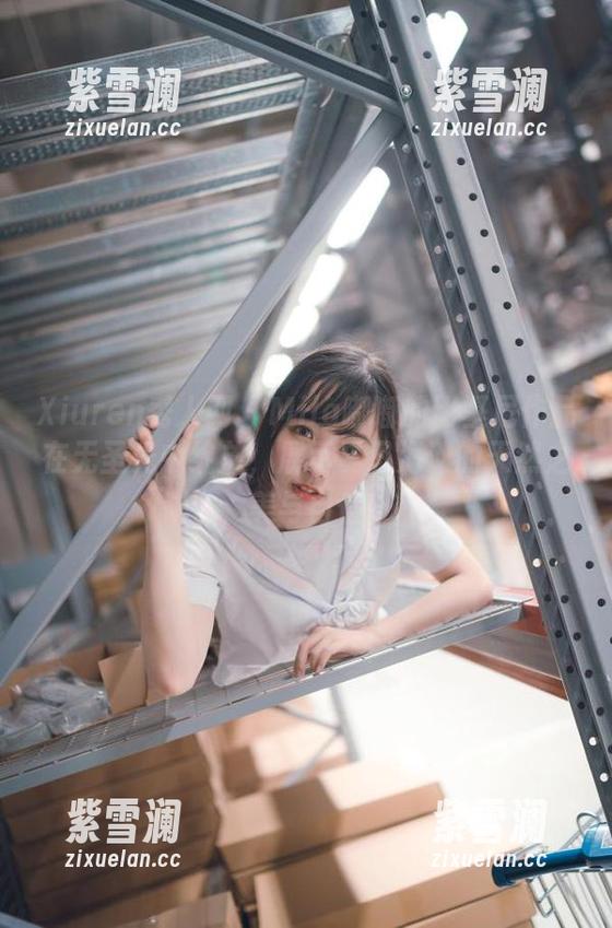 Xiuren秀人网 - Mila嘟嘟的比基尼作品在无圣光中绽放，展示夏日海滩的天然之美与自信