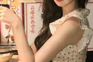 Xiuren秀人网 – 黑色之美，叶籽亿的写真集，分享那些令人惊艳的黑色瞬间，感受不同的艺术气息。