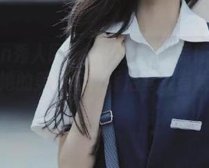 Xiuren秀人网 – 别再把夏馨瑶修女当作偶像，她的美图写真背后其实有太多挣扎！