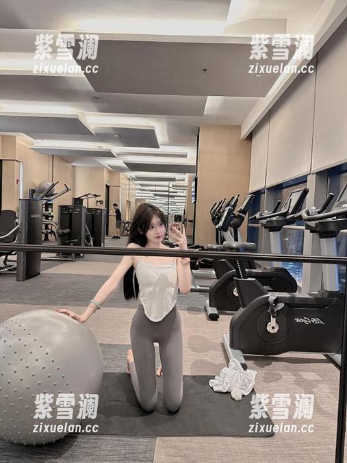 Xiuren秀人网 - 玩转夏日，奈汐酱nice无圣光比基尼图包助你找回自我风格！
