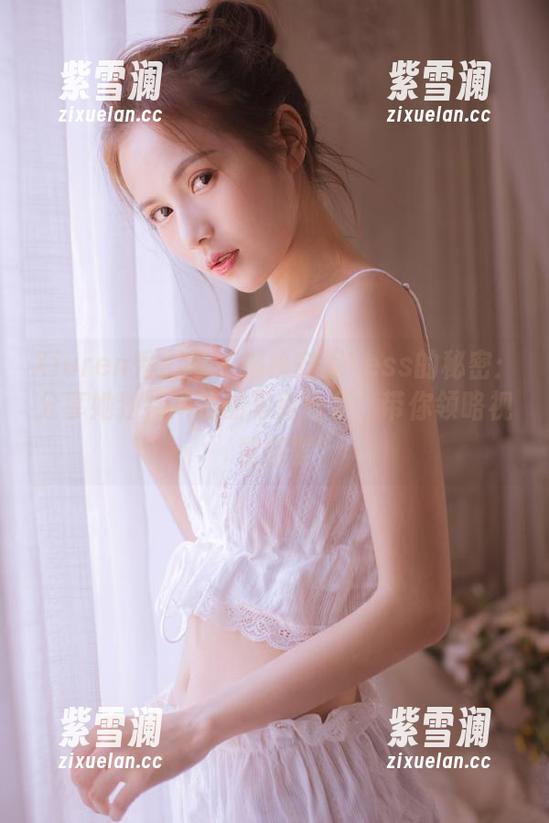 Xiuren秀人网 - 揭秘安妮Tess的秘密：分享她独特风格的写真合集，带你领略视觉盛宴