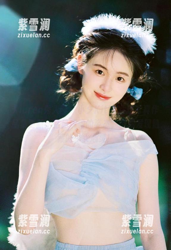Xiuren秀人网-小夕Kitty Xiuren秀人网 - 小夕Kitty女孩写真作品集更新:恬静优雅的姿态,带你发现隐藏的少女心灵!