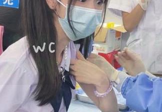 Xiuren秀人网 – 曦宝儿泳装写真大赏，快来观看她的海边清新活力瞬间！