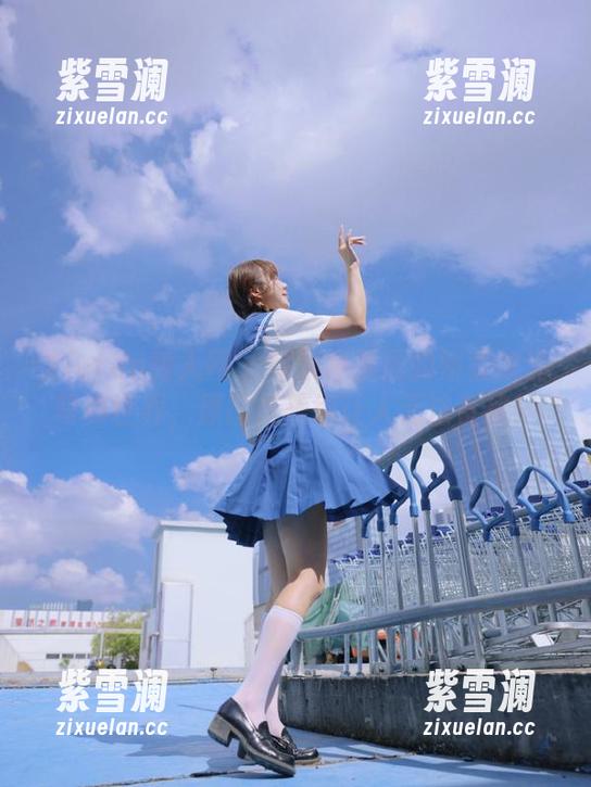 Xiuren秀人网-杨晨晨 Xiuren秀人网 - 探索杨晨晨的娇柔欲滴写真世界,原图里美得让人无法直视!