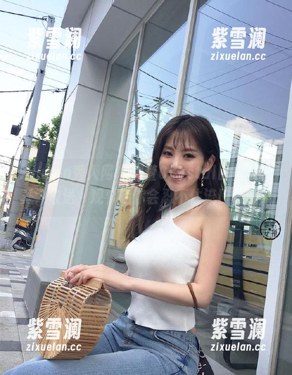 Xiuren秀人网 - 梓萱Crystal比基尼写真大放送，观看后你会忍不住流口水哦！