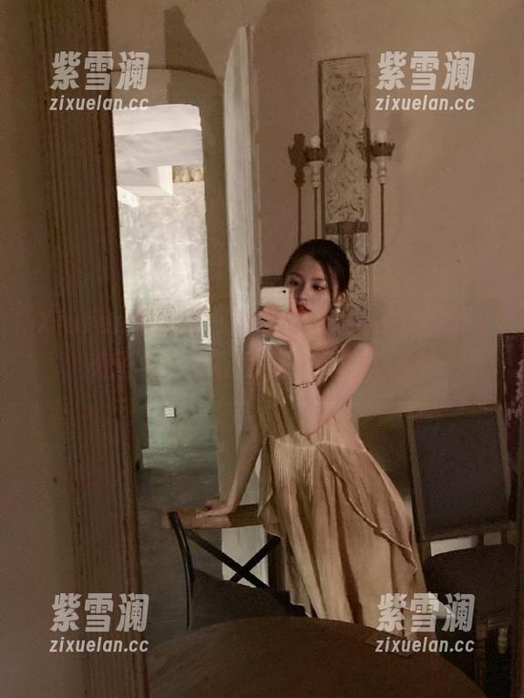 Xiuren秀人网-沐言yanyan Xiuren秀人网 - 沐言yanyan的旗袍精美图集,尽在免费分享的盛宴中