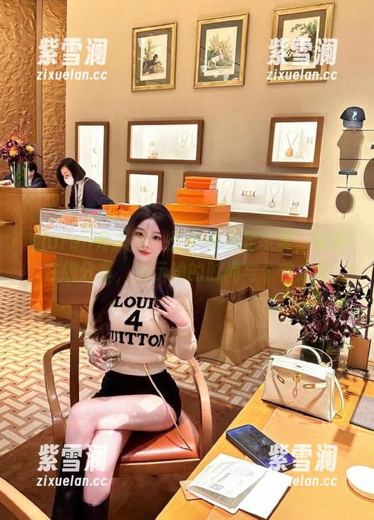 Xiuren秀人网-王伊纯 Xiuren秀人网 - 王伊纯美足写真,现在在线分享,揭示她的时尚与个性之路