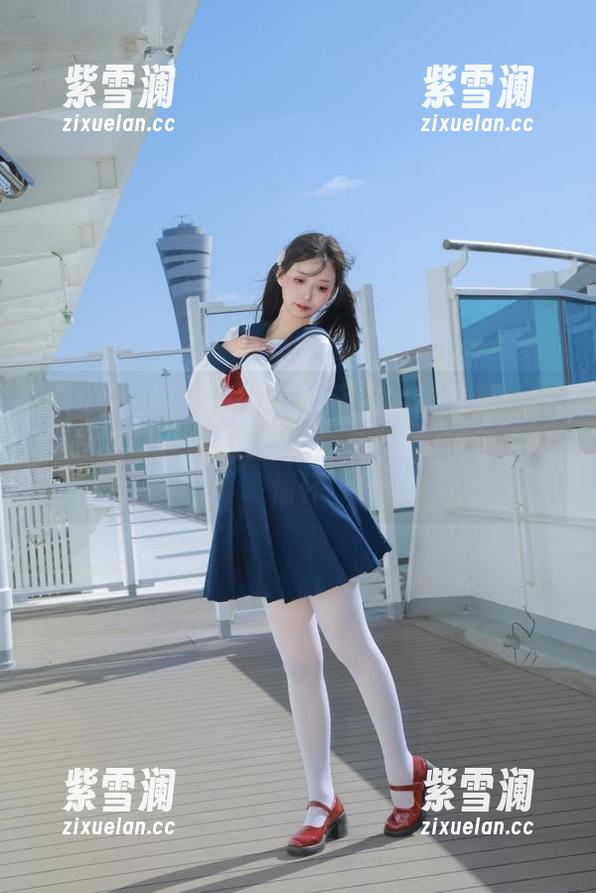 Xiuren秀人网 - 厦门旅拍全集来袭：程程程的写真作品完美展示城市风情与人文情怀