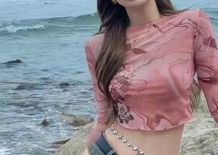Xiuren秀人网 – 捕捉瞬间：艾小青连衣裙写真分享，点亮你的视觉盛宴