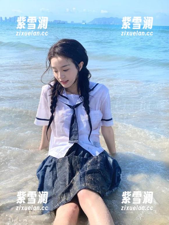 Xiuren秀人网 - 虞姬儿的眼镜原图作品：时尚与个性的完美结合！