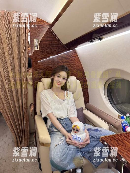 Xiuren秀人网 - 走进“陈怡曼姐姐”私拍原图世界，领略她私下里的温柔与坚强，真实动人！