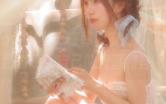 Xiuren秀人网 – 在韩静安的JK写真中，我发现了自己的没落和自嘲