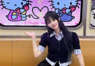 YouMi尤蜜荟 – 一探娜露Selena的天台在线角色，资源不如自嘲来得直接