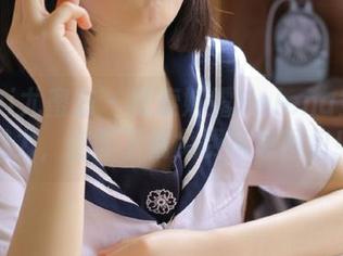 YouMi尤蜜荟 – 探索娜露Selena空姐的魅力，立即下载免费写真图包！
