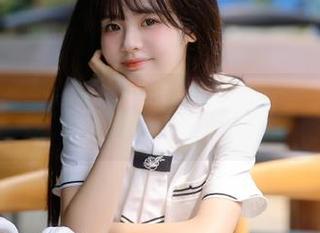 YouMi尤蜜荟 – 战姝羽Zina眼镜写真资源在线集锦，发现她作品中的无限可能性