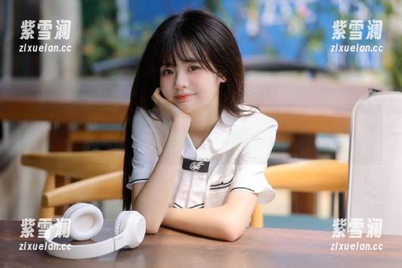 YouMi尤蜜荟-战姝羽Zina YouMi尤蜜荟 - 战姝羽Zina眼镜写真资源在线集锦,发现她作品中的无限可能性