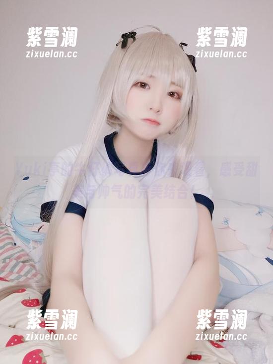 Yuki亭 Yuki亭的牛仔裤写真等你来观看,感受甜美与帅气的完美结合!