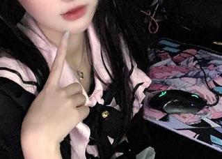 高清图库揭秘：asagiriai(爱ちゃん)温柔写真，感受细腻的情感