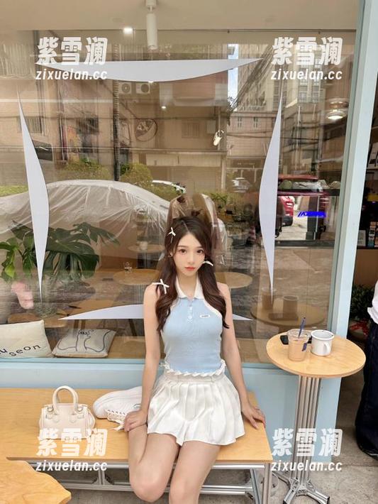 beautyleg - Faye姐姐带你领略高清图集中的优雅与魅力，瞬间成为焦点！