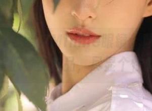 beautyleg – Minnie眼镜：颠覆传统的精选写真作品，尽显个性魅力