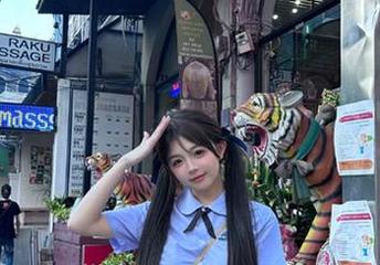 beautyleg – 美丽与水的交融：Sara泳池写真精选图片，让你无法自拔！