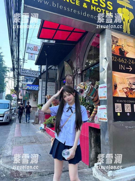 beautyleg-Sara beautyleg - 美丽与水的交融:Sara泳池写真精选图片,让你无法自拔!