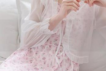 beautyleg – 深入Vevi双人写真，观看她与朋友的精彩互动与自然魅力